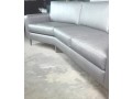 sofa-de-3-lugares-em-cinza-metalizado-small-2