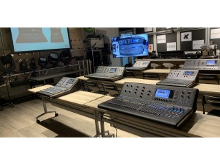 Mixers digitais, mixers analógicos, equipamentos de DJ, piano de teclado e outros