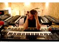 musico-de-estudio-gravo-arranjos-originais-de-piano-e-teclados-remotamente-no-meu-estudio-pessoal-small-0